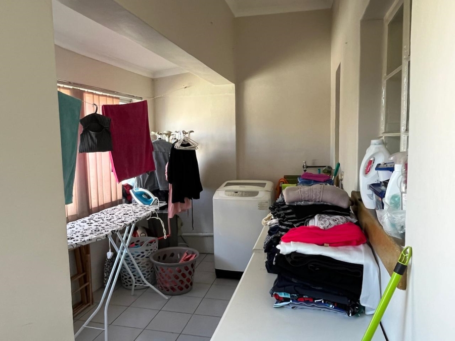  Bedroom Property for Sale in Fairfield Estate Western Cape